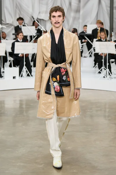 Look 57